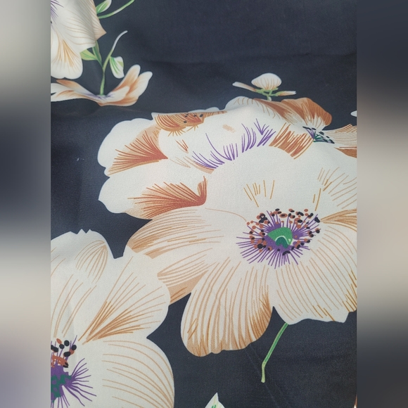 Shein flower shirt - Picture 4 of 8